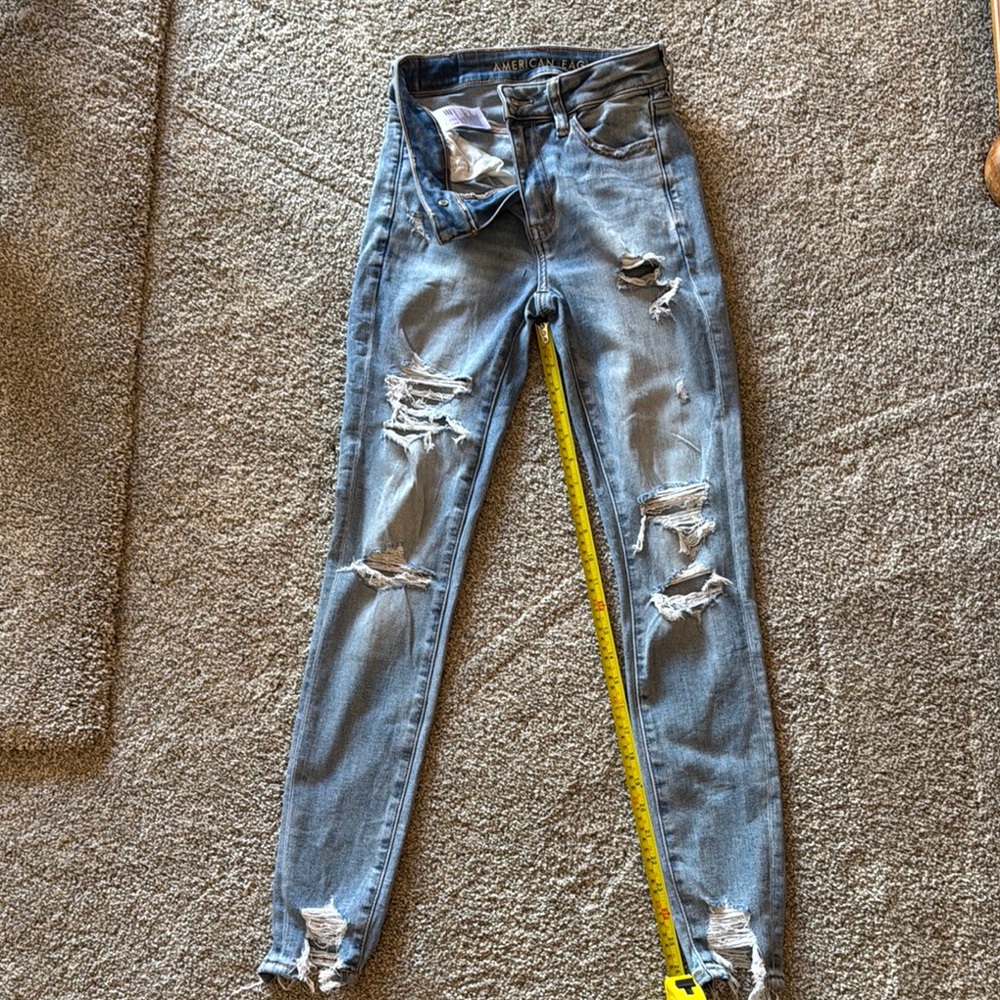 American Eagle Stylish Ripped Blue Jeans size 0